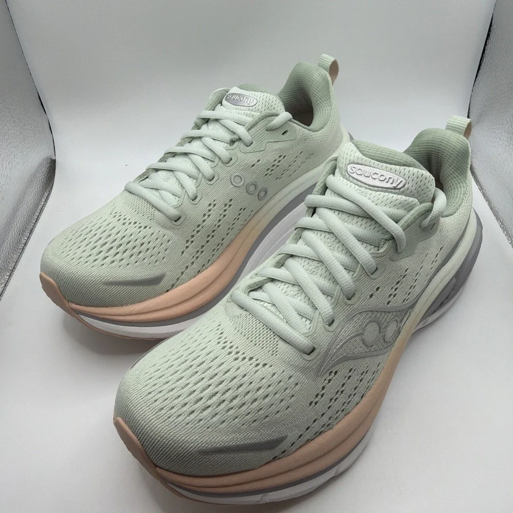Saucony Womens Hurricane 25 Comfortable Athletic Shoes Mist Cameo Size 8.5. New